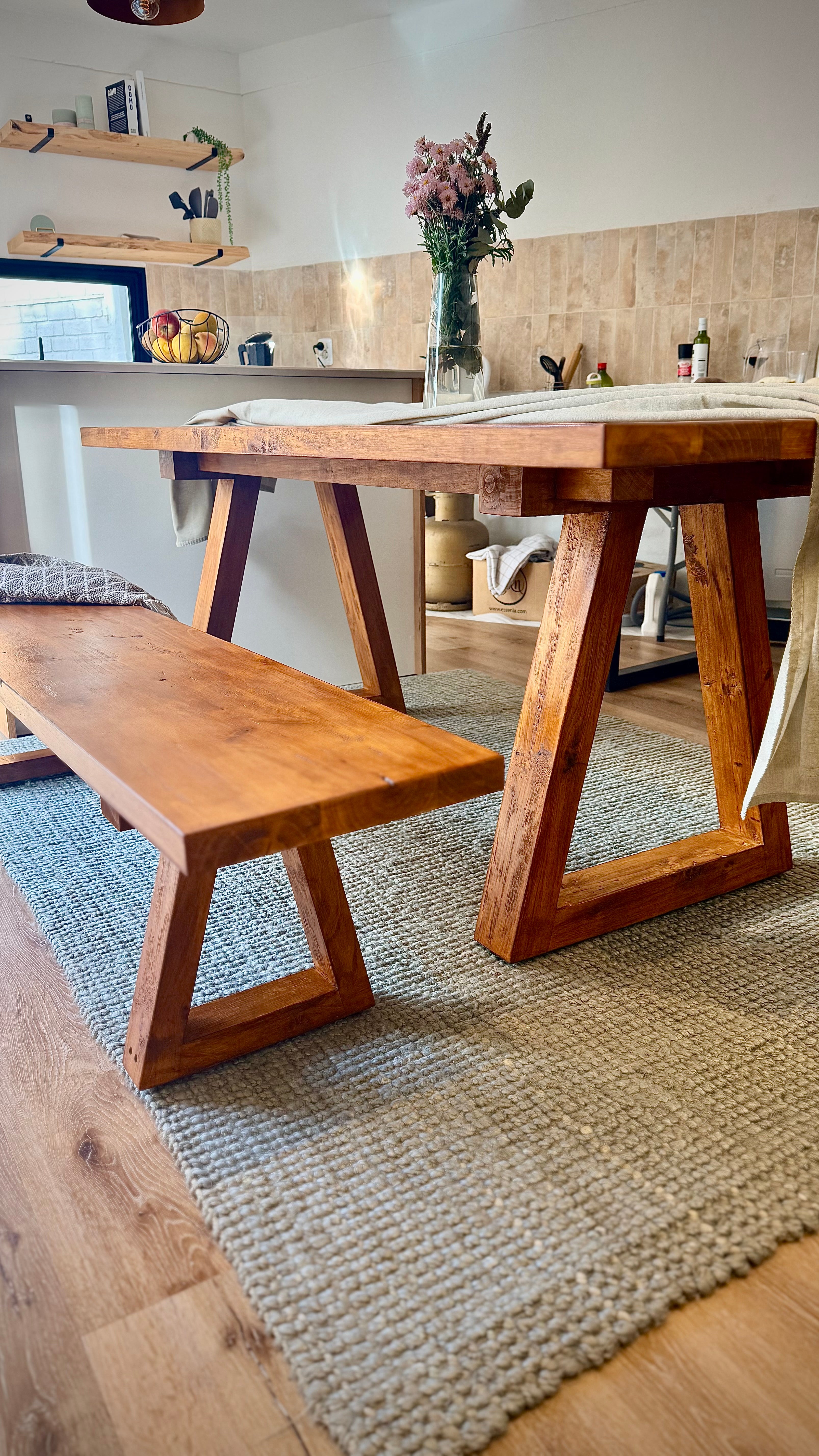 Mesa de comedor Roma | Patas en ángulo